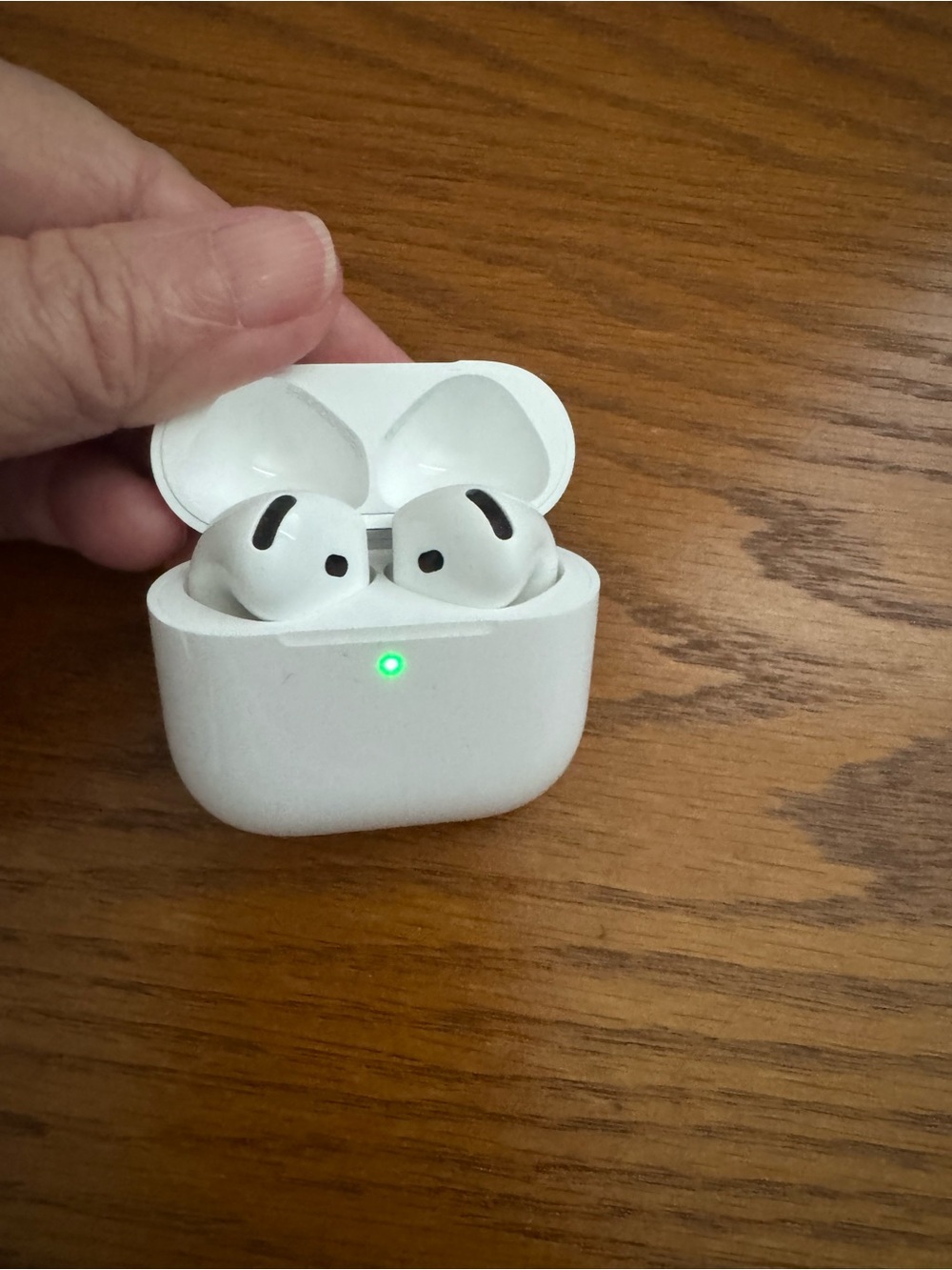 Apple AirPods 4 Earbuds with Charging Case - White